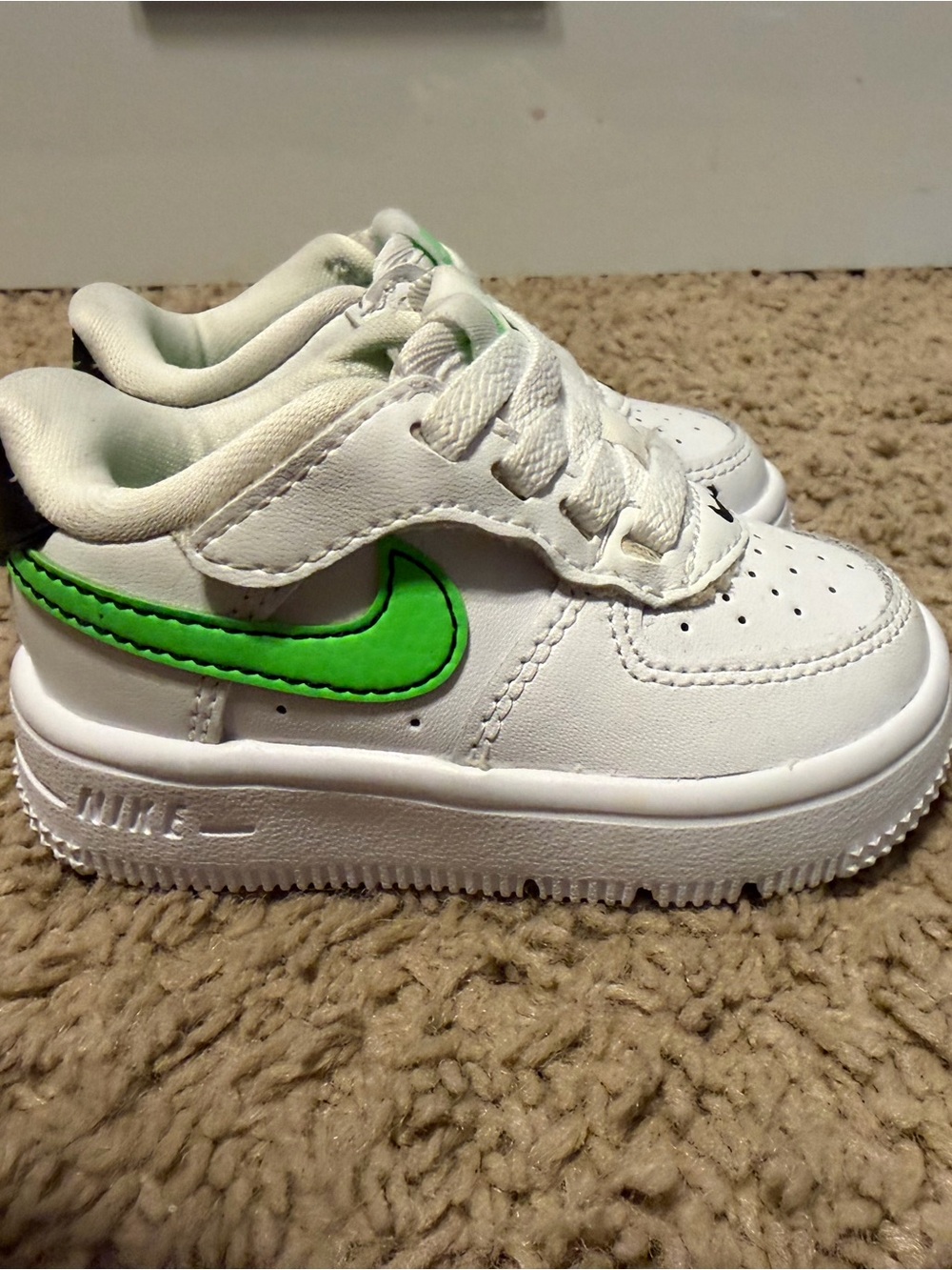Nike Baby Easy-on White Sneakers with Neon Green Swoosh